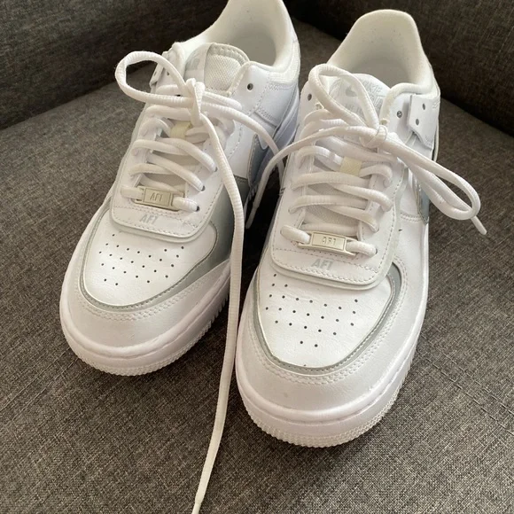 Nike Air Force 1 White Low-Top Sneakers -Unisex size - Picture 5 of 6
